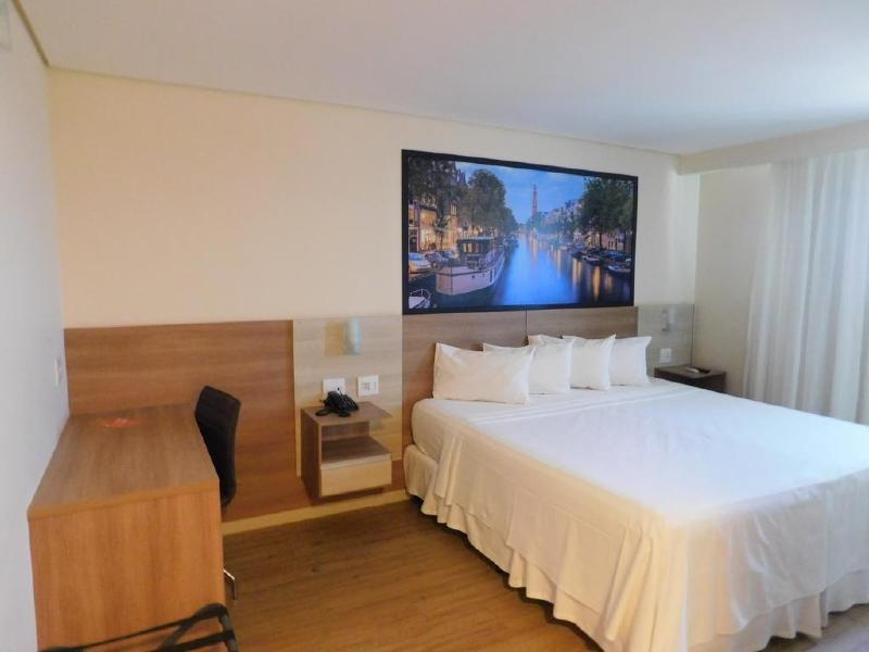 Hotel Amsterdam Montes Claros Εξωτερικό φωτογραφία
