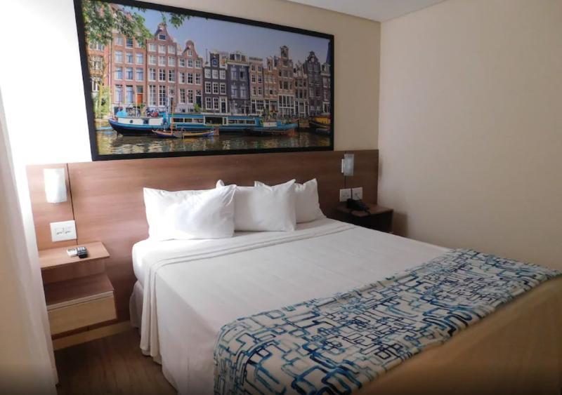 Hotel Amsterdam Montes Claros Εξωτερικό φωτογραφία