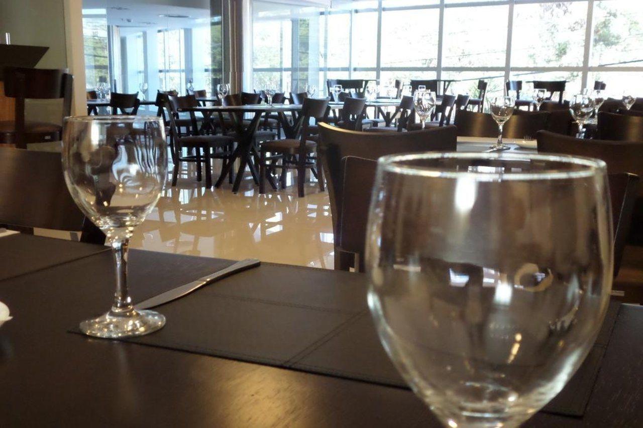Hotel Amsterdam Montes Claros Εξωτερικό φωτογραφία