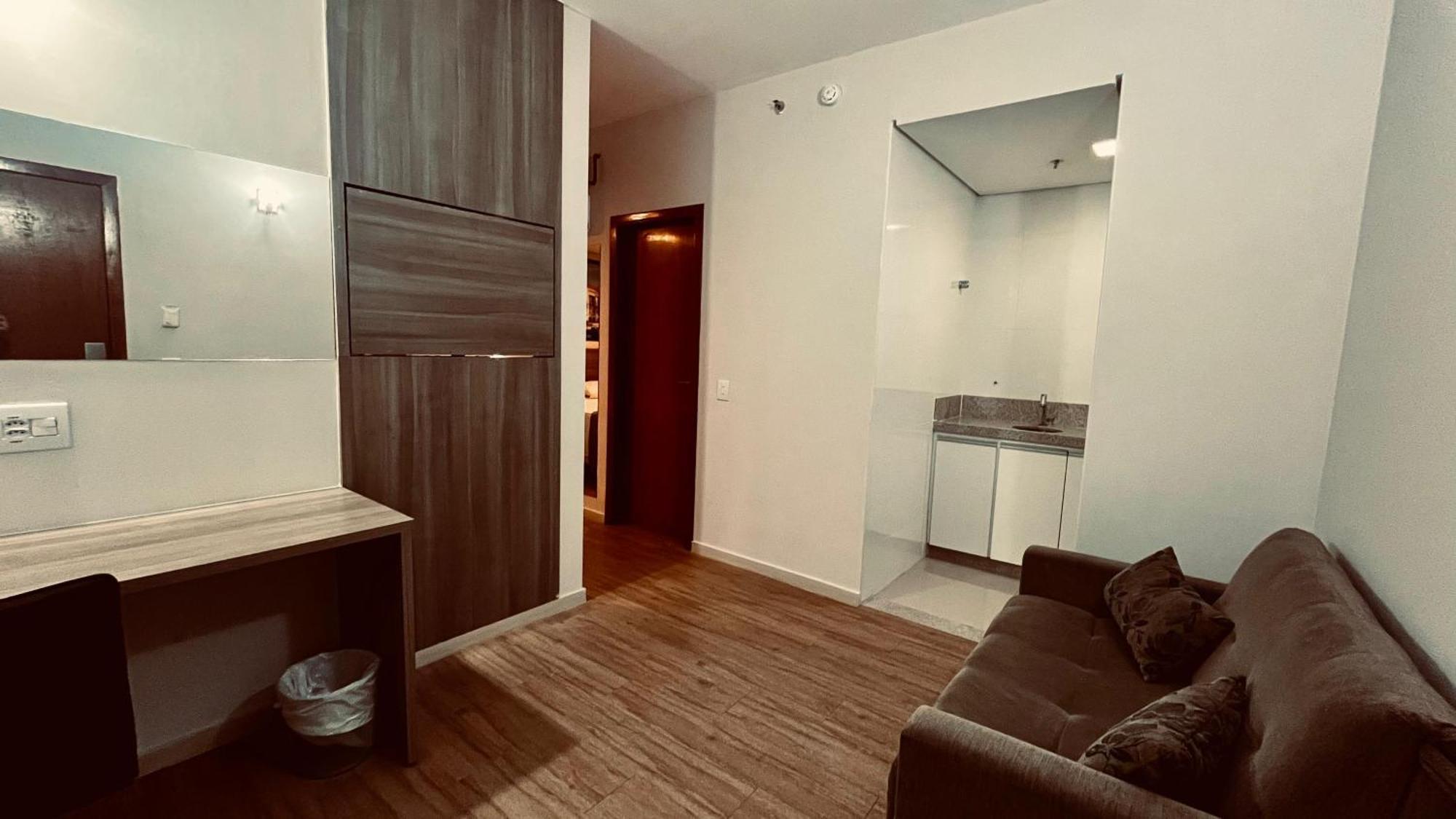 Hotel Amsterdam Montes Claros Εξωτερικό φωτογραφία