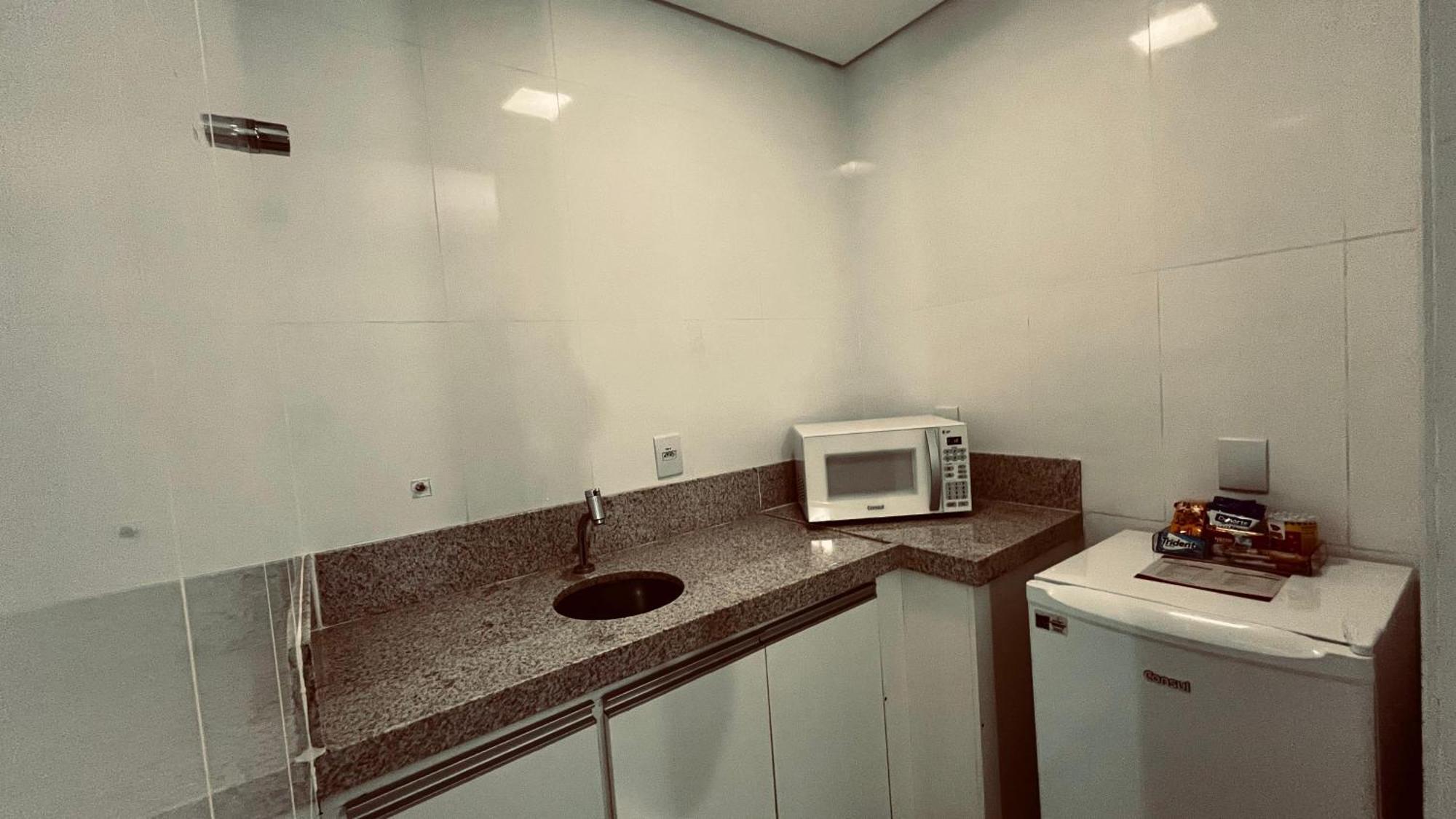 Hotel Amsterdam Montes Claros Εξωτερικό φωτογραφία