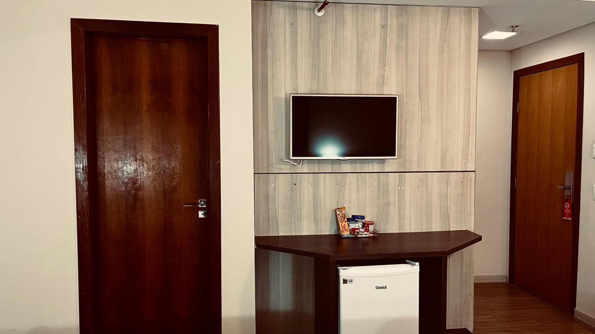 Hotel Amsterdam Montes Claros Εξωτερικό φωτογραφία