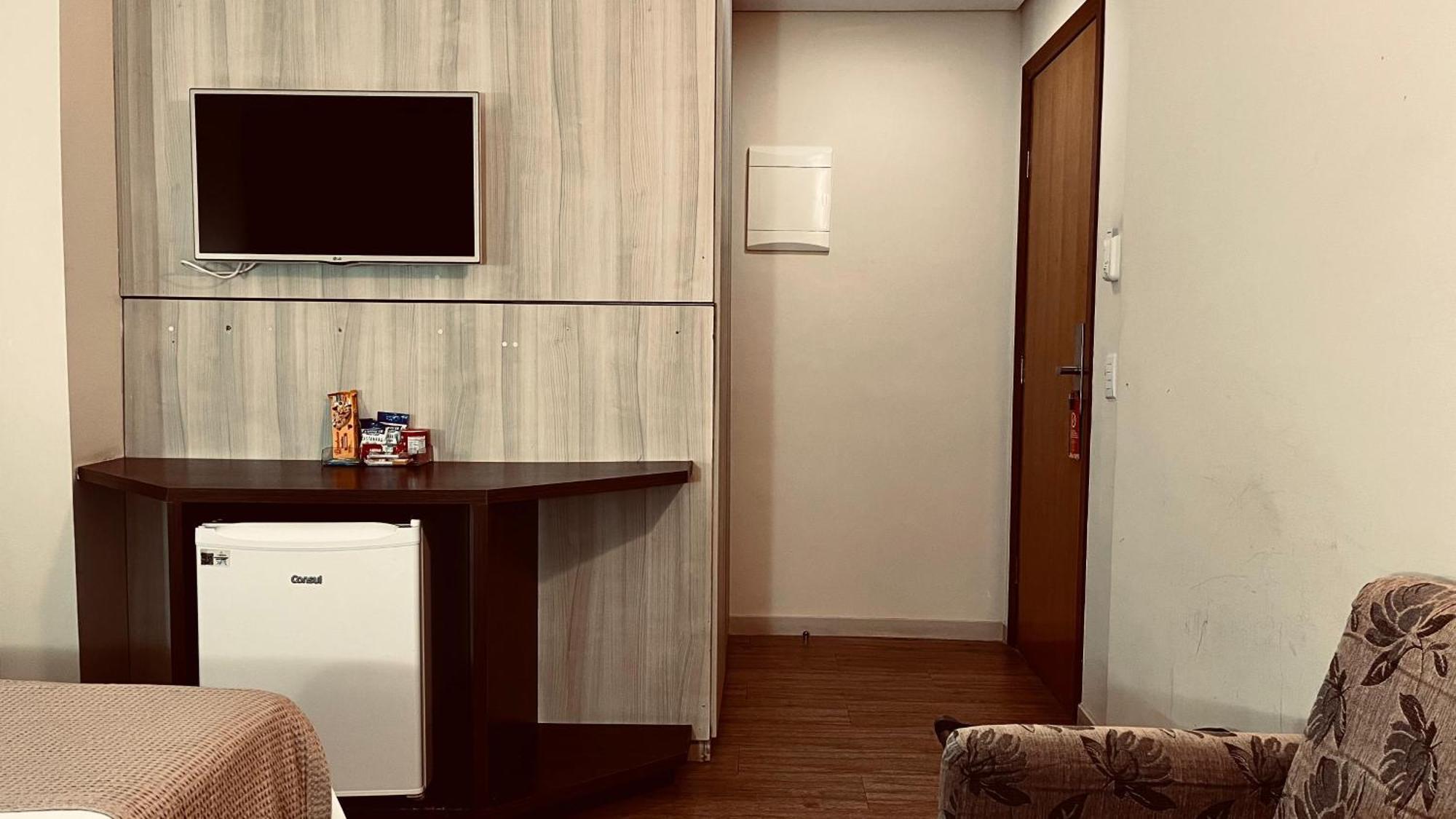 Hotel Amsterdam Montes Claros Εξωτερικό φωτογραφία