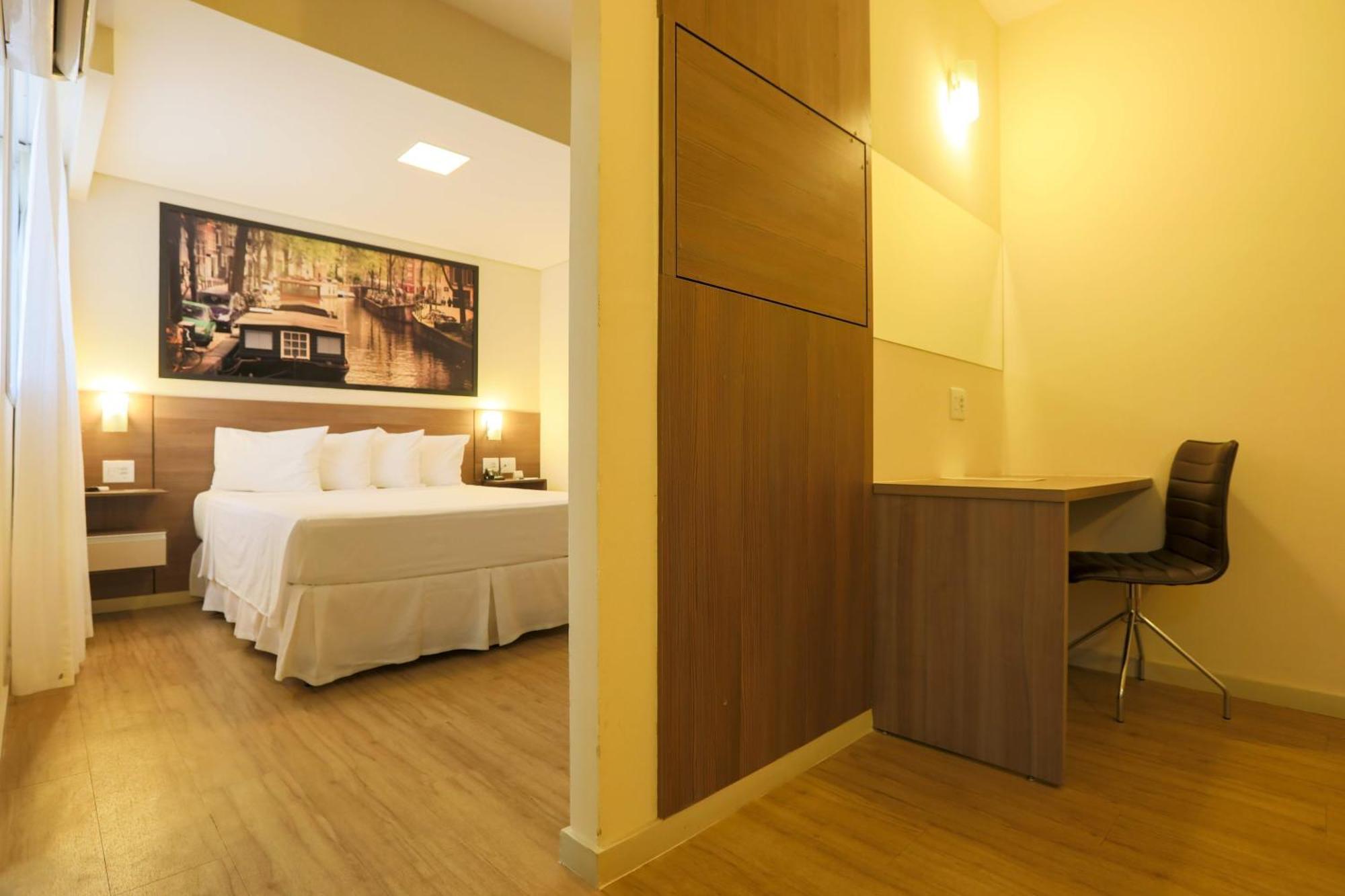 Hotel Amsterdam Montes Claros Εξωτερικό φωτογραφία