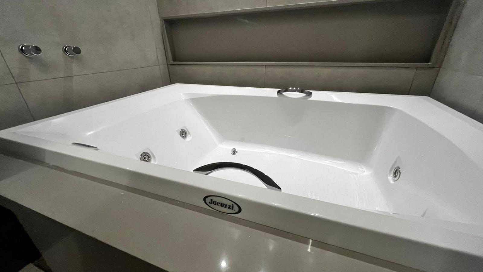 Hotel Amsterdam Montes Claros Εξωτερικό φωτογραφία